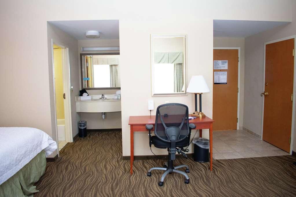 Hampton Inn & Suites Augusta West Rum bild