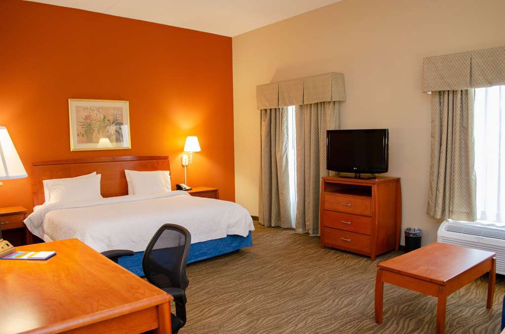 Hampton Inn & Suites Augusta West Rum bild